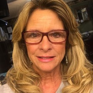 Meet your Posher, Phyllis